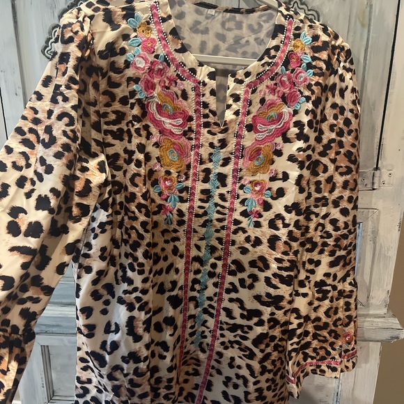 Blouse - Picture 3 of 3